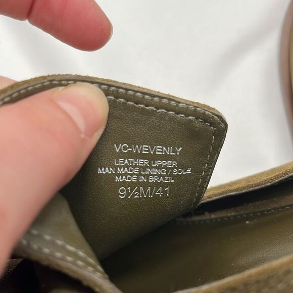 Verona Green Suede Vince Camuto Wevenly Stacked Heel Pumps - Picture 8 of 8